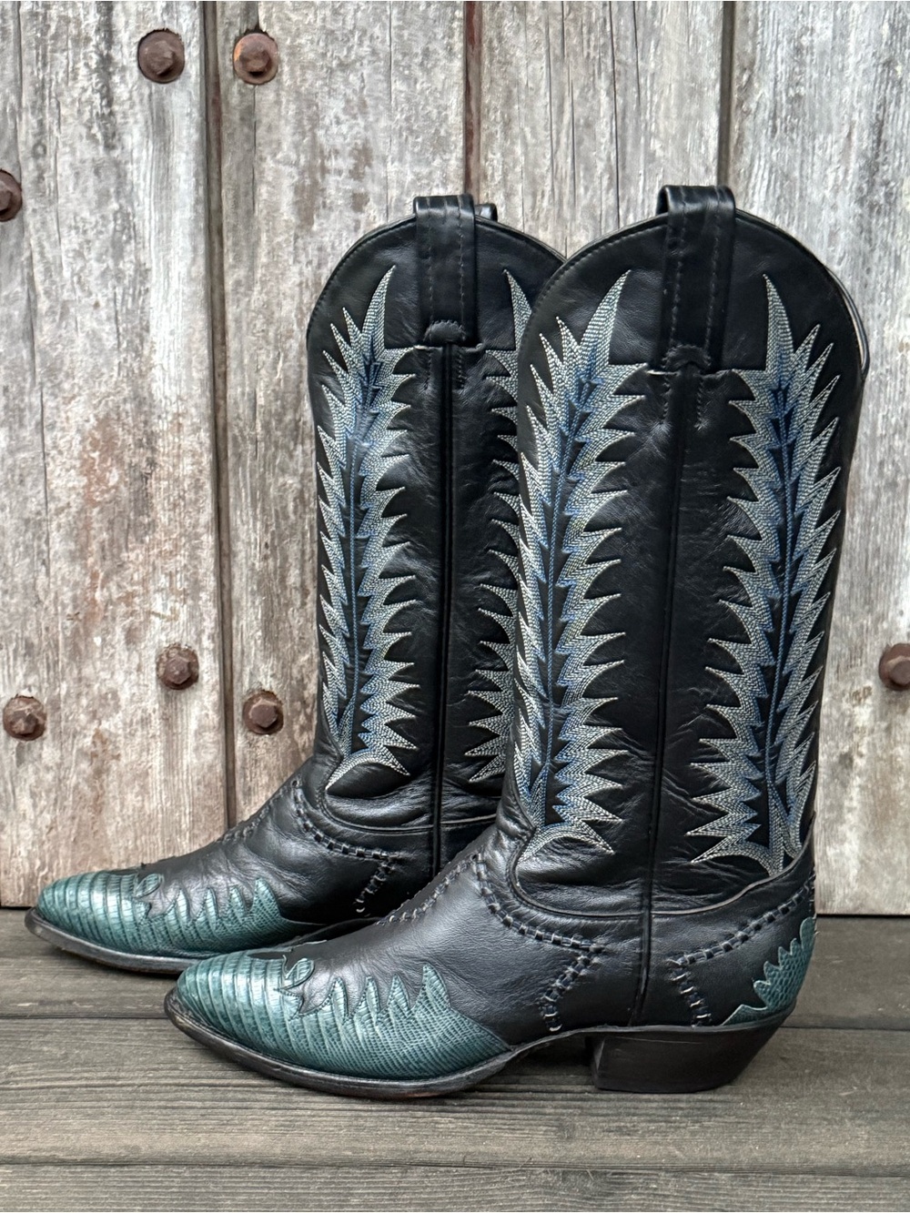 Vintage Tony Lama Women's Navy Blue Exotic Wing Tip Women's Cowboy Boots
